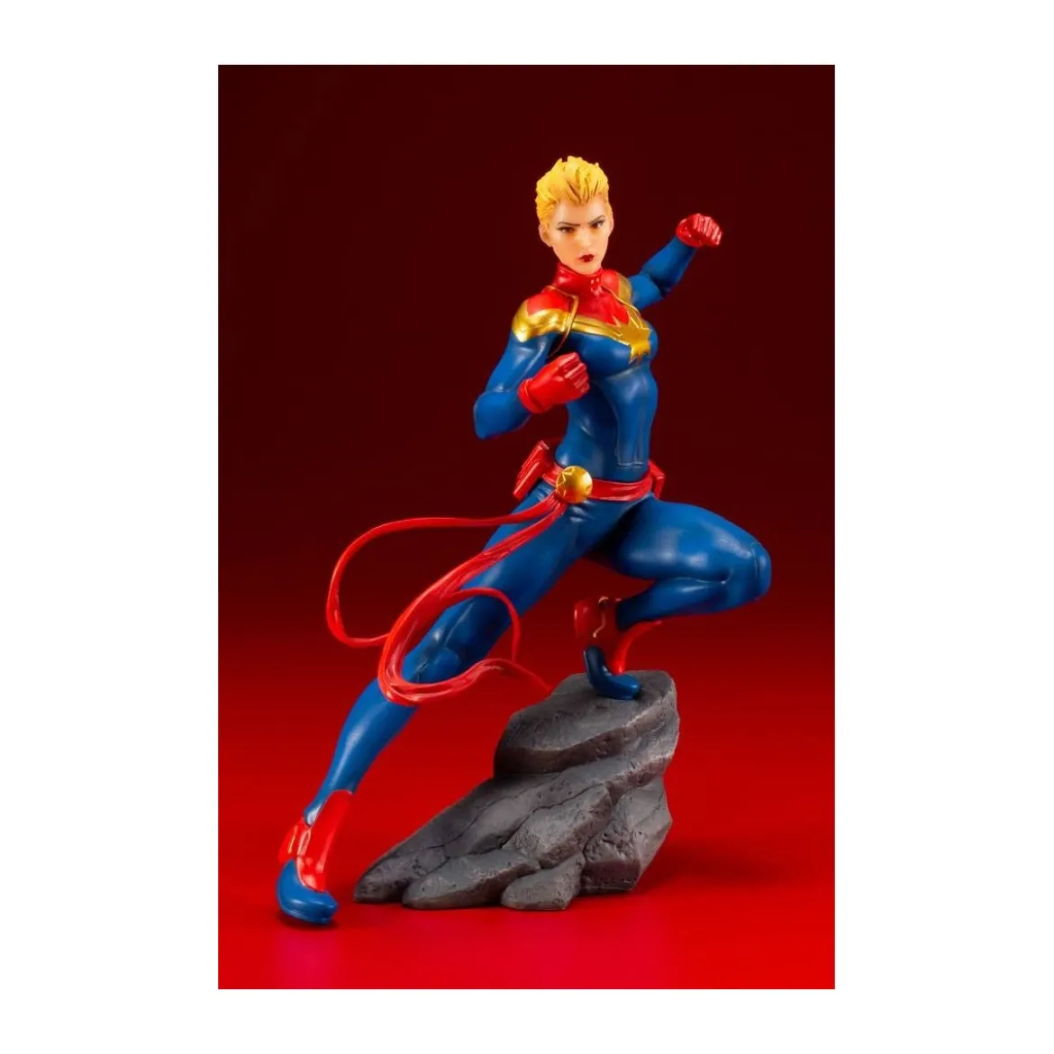 Kotobukiya - Marvel Universe ARTFX+ - statue PVC 1/10 - Captain Marvel - 17cm