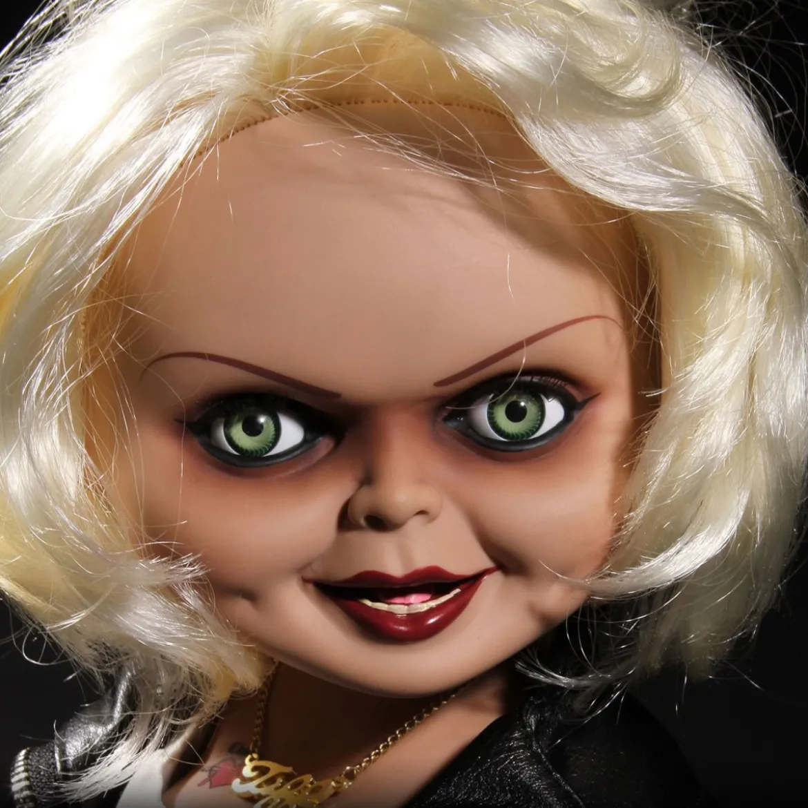 Mezco La Fiancée de Chucky poupée parlante Tiffany 38 cm