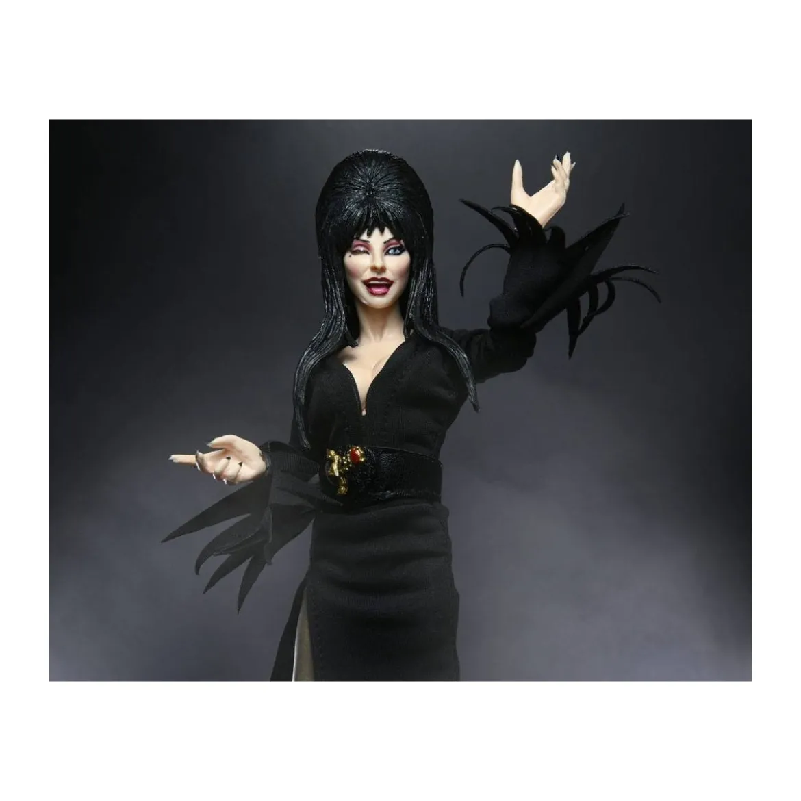 Neca - Elvira Mistress of the Dark - Retro Cloth