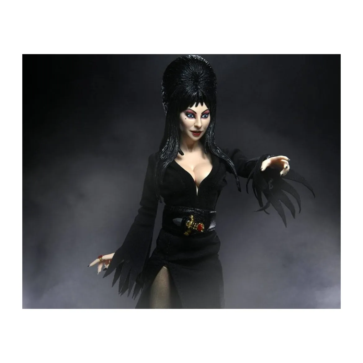 Neca - Elvira Mistress of the Dark - Retro Cloth