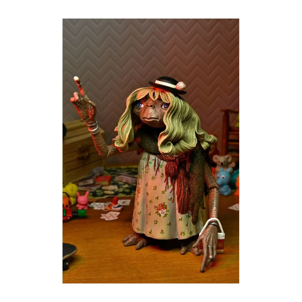 Neca - E.T. The Extra Terrestrial - Ultimate Dress Up E.T.