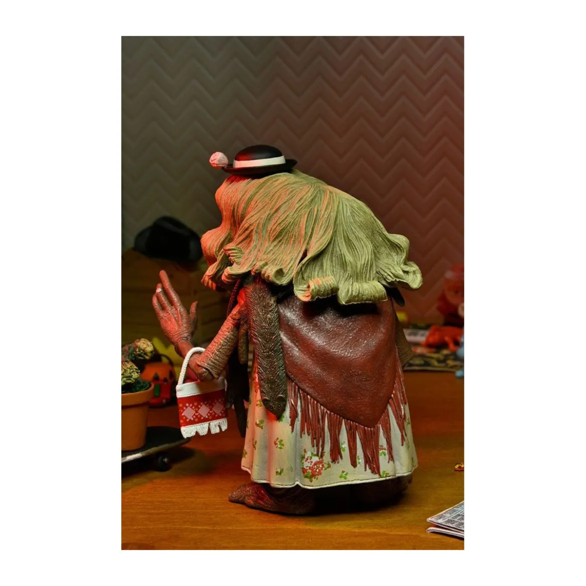 Neca - E.T. The Extra Terrestrial - Ultimate Dress Up E.T.