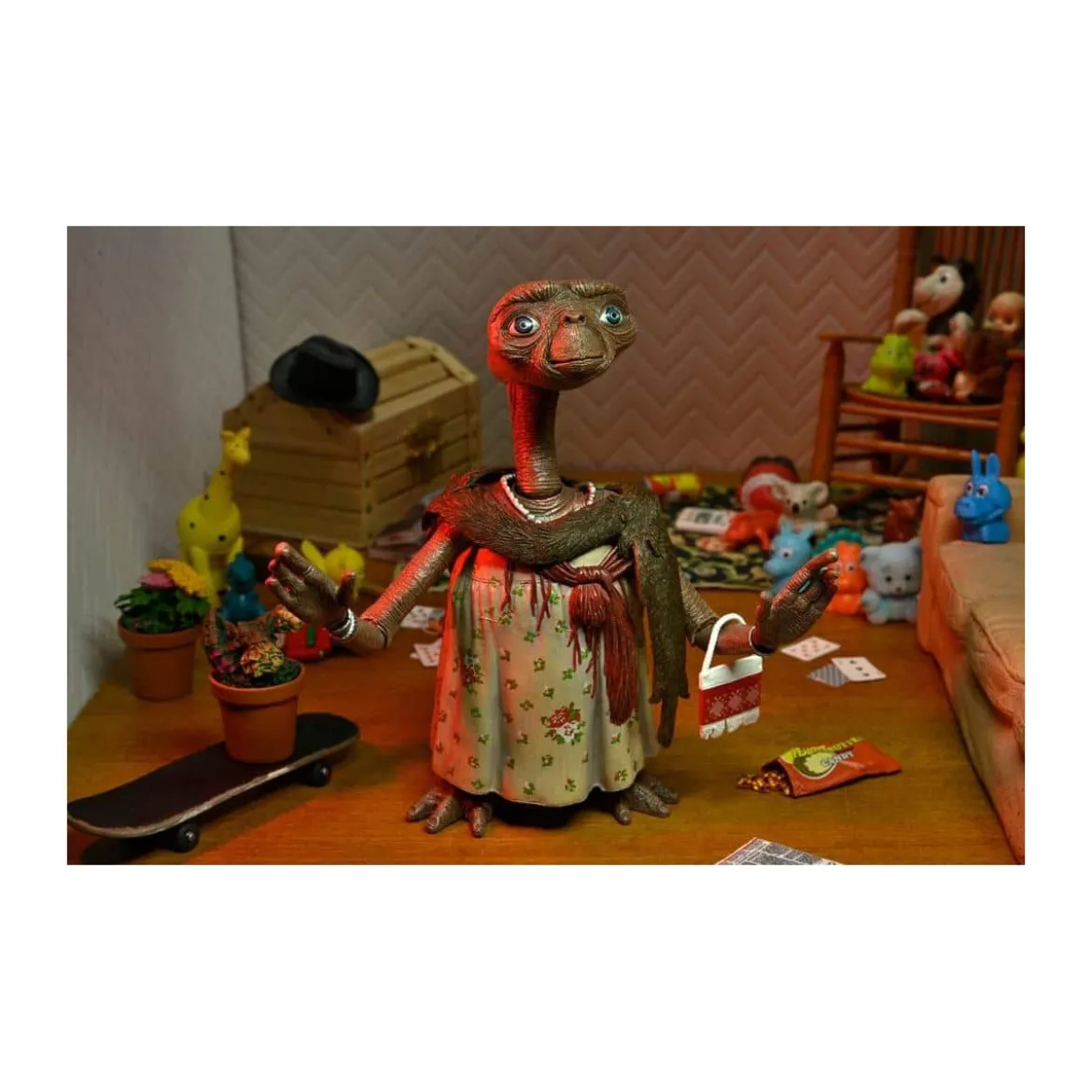 Neca - E.T. The Extra Terrestrial - Ultimate Dress Up E.T.
