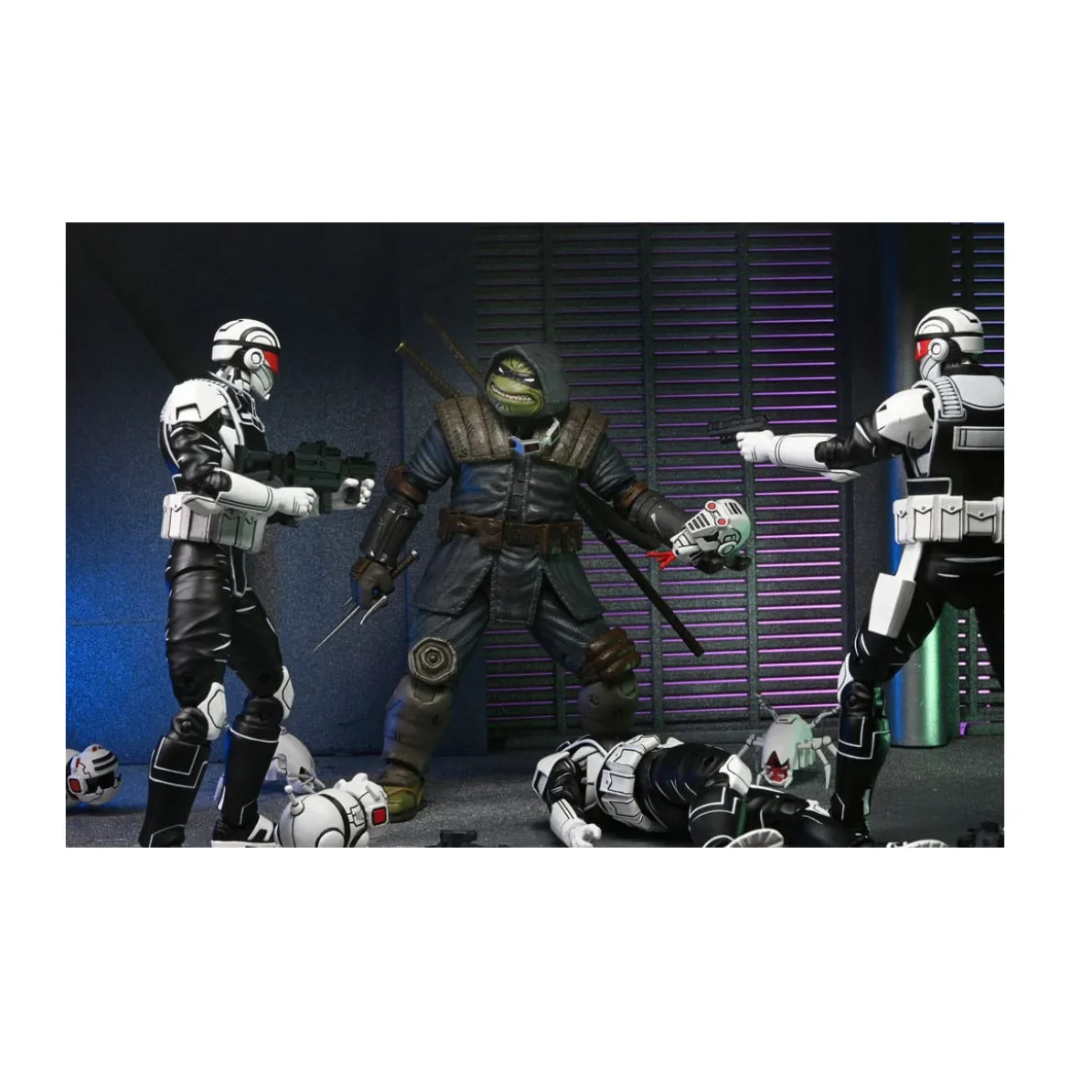 NECA - IDW Comics - Synja Commando with Mousers - The Last Ronin - TMNT