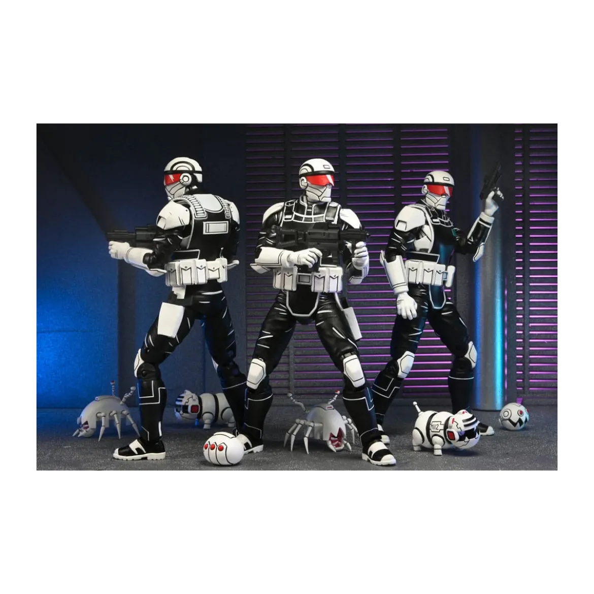 NECA - IDW Comics - Synja Commando with Mousers - The Last Ronin - TMNT