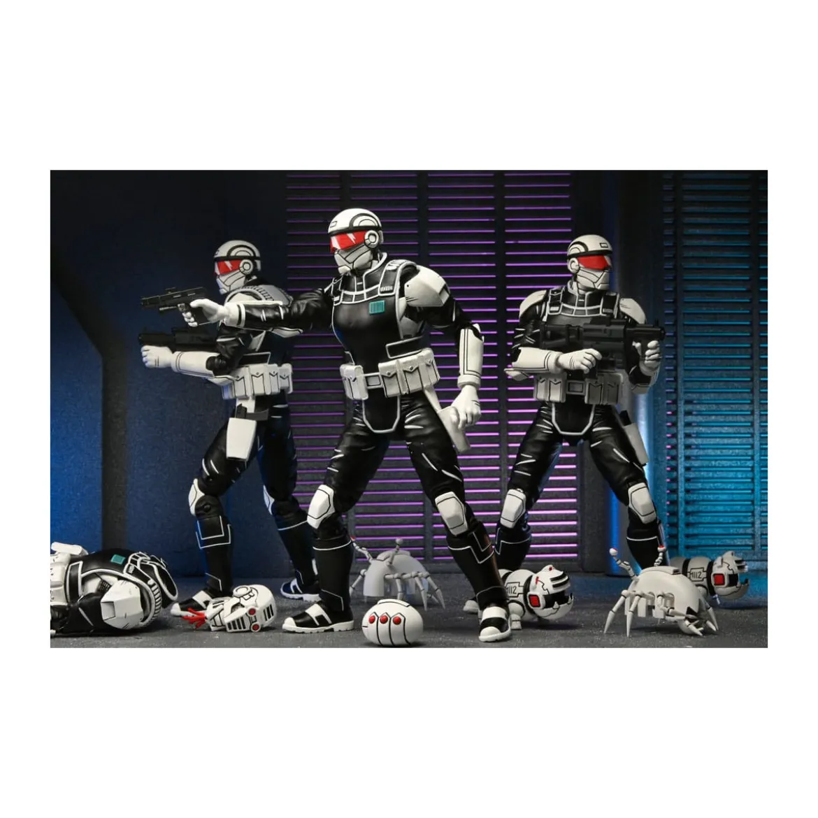 NECA - IDW Comics - Synja Commando with Mousers - The Last Ronin - TMNT