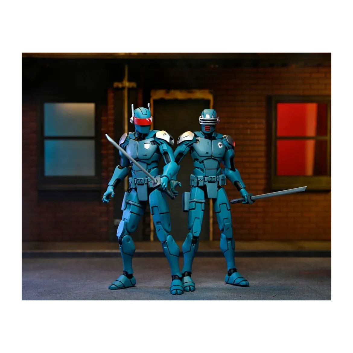 NECA - IDW Comics - Ultimate SYNJA PATROL BOT - The Last Ronin - TMNT - Teenage Mutant Ninja Turtles