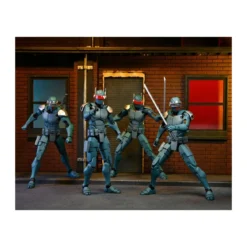 NECA - IDW Comics - Ultimate SYNJA PATROL BOT - The Last Ronin - TMNT - Teenage Mutant Ninja Turtles