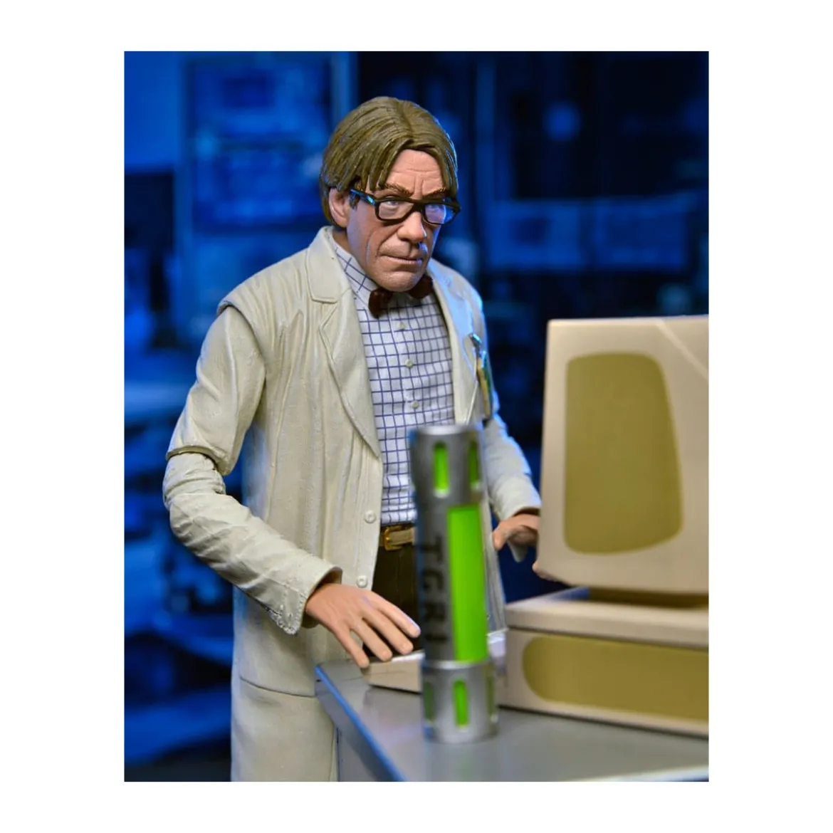 Neca - Lab Coat Professor Perry and Hazmat Suit Professor Perry