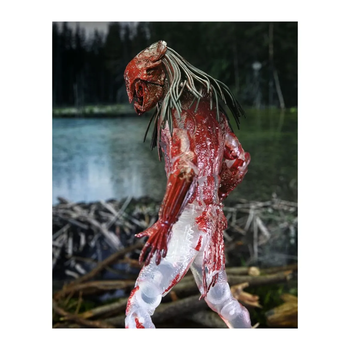 Neca Predator - Ultimate Feral Bear Blood Predator - Prey