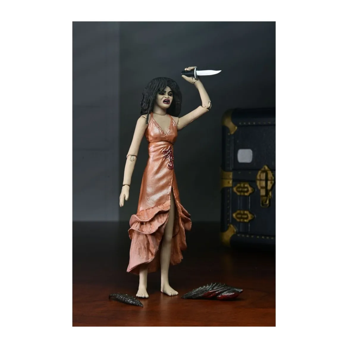Neca - Puppet Master - Toulon's Puppet Case & Leech Woman