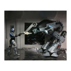 Neca - RoboCop - Ultimate Battle Damaged RoboCop with Chair