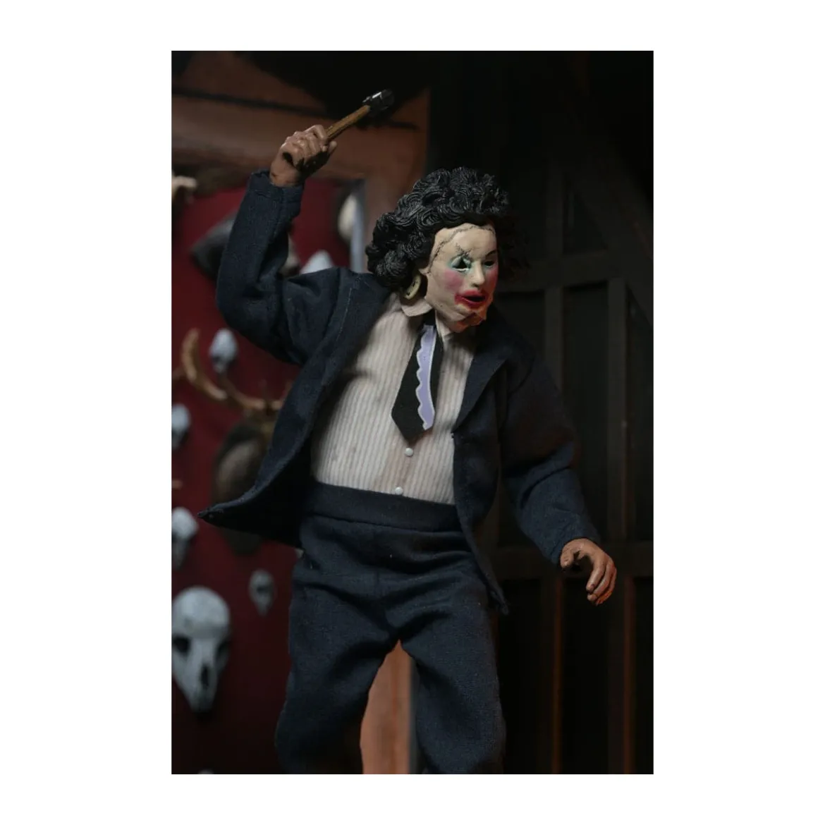 Neca Texas Chainsaw Massacre - Clothed Leatherface (Pretty Woman Mask)
