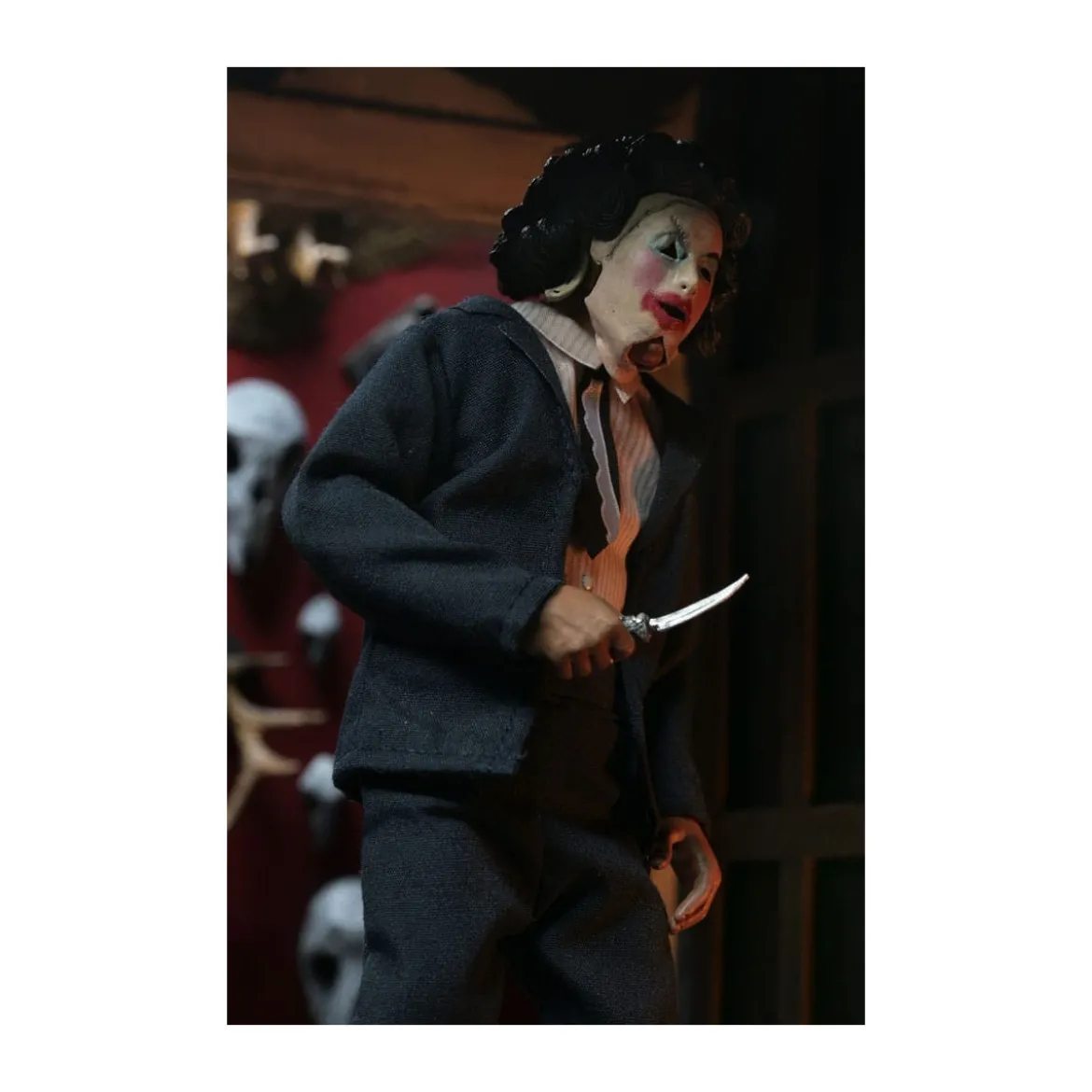 Neca Texas Chainsaw Massacre - Clothed Leatherface (Pretty Woman Mask)