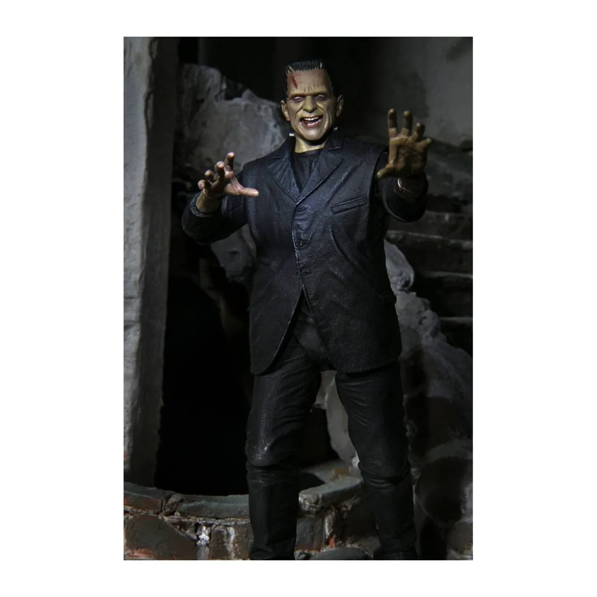 NECA - Ultimate Frankenstein's Monster Color Version - Universal Monsters