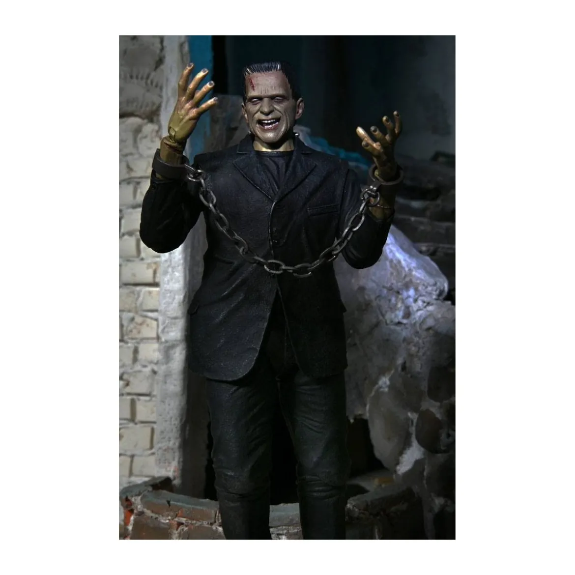 NECA - Ultimate Frankenstein's Monster Color Version - Universal Monsters