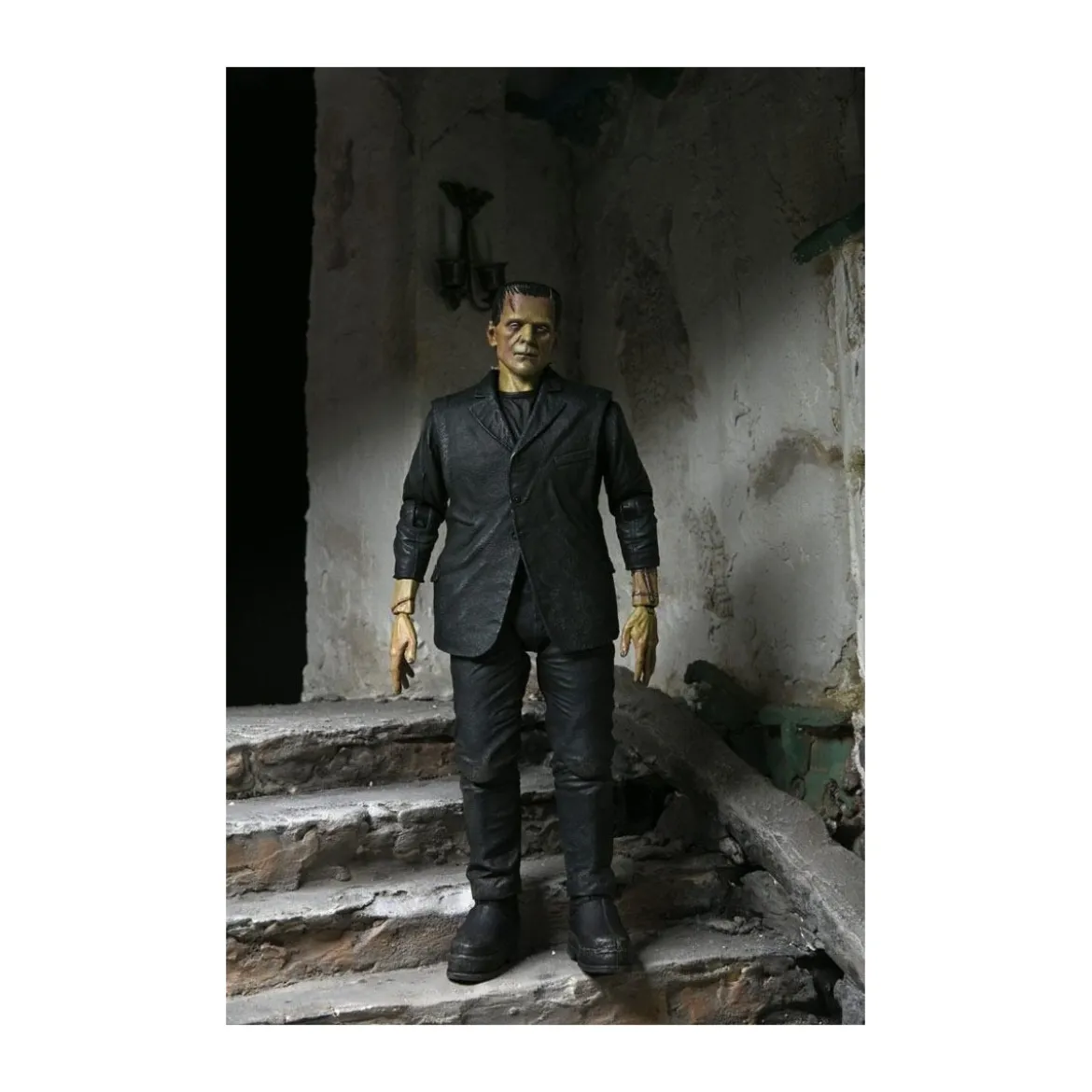 NECA - Ultimate Frankenstein's Monster Color Version - Universal Monsters