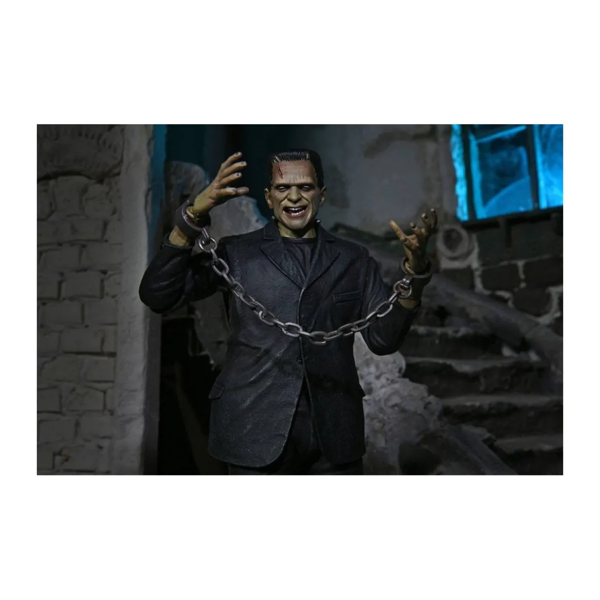 NECA - Ultimate Frankenstein's Monster Color Version - Universal Monsters