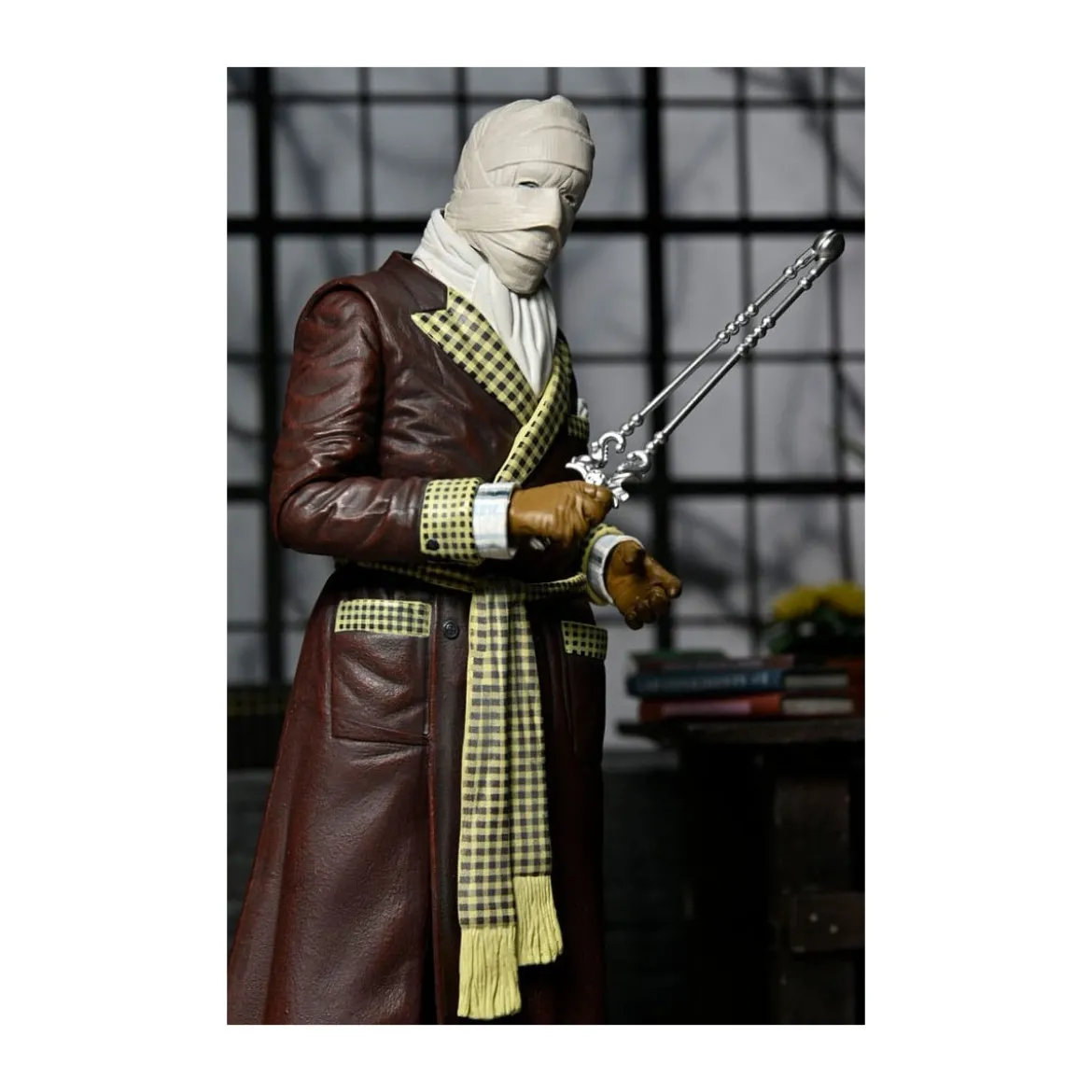 NECA - Ultimate The Invisible Man Kemp House (Color) - Universal Monsters