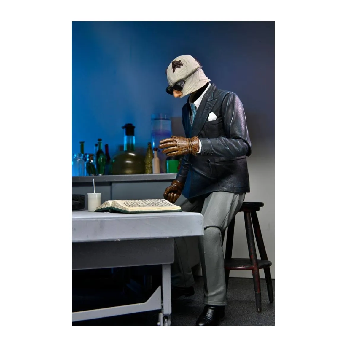 NECA - Ultimate The Invisible Man - Universal Monsters