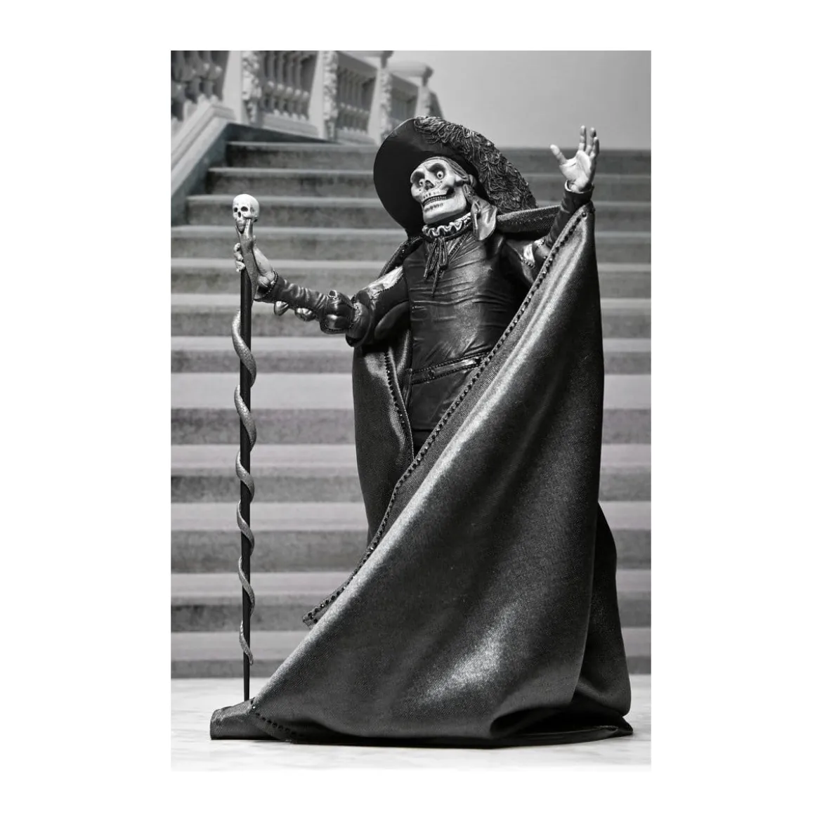 NECA - Ultimate The Phantom of the Opera (1925) Masque of the Red Death B&W - Universal Monsters