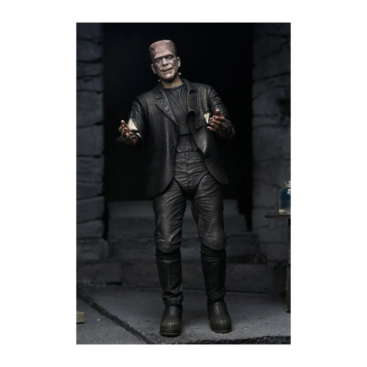 NECA Universal Monsters - 2 pack Bride of Frankenstein 90th Anniversary The Monster & His Mate