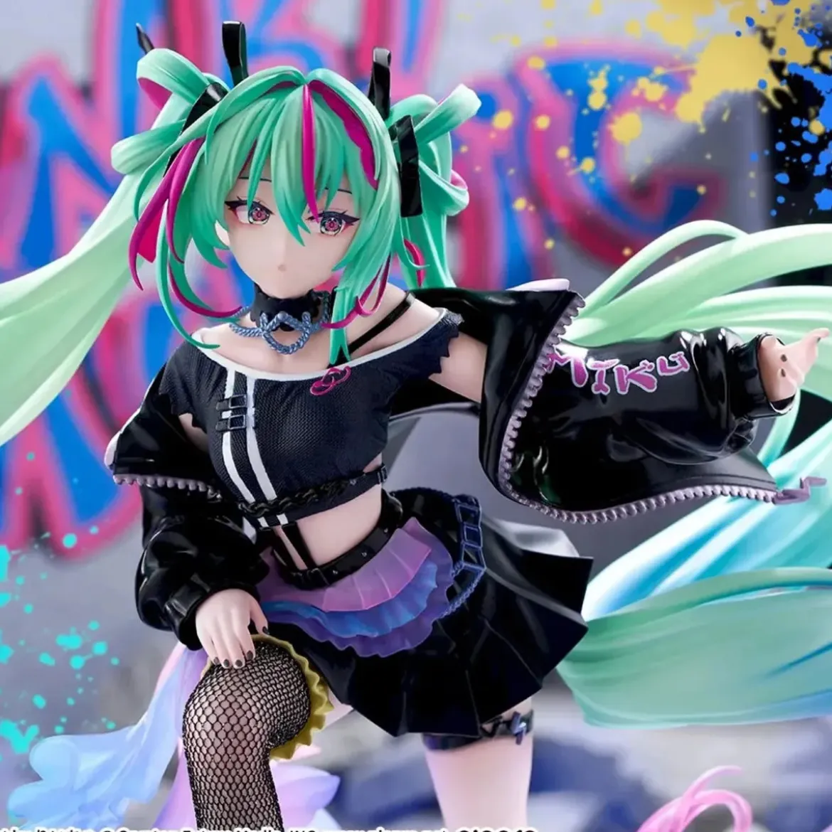 SEGA FIGURIZMA - Hatsune Miku Punk! - Character Vocal Series 01: Hatsune Miku