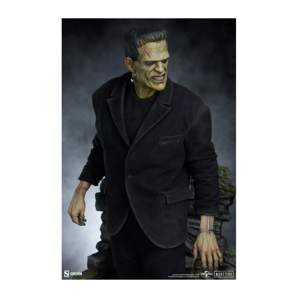 Sideshow Universal Monsters - Premium Format Frankenstein (Fabric costume) 1/4