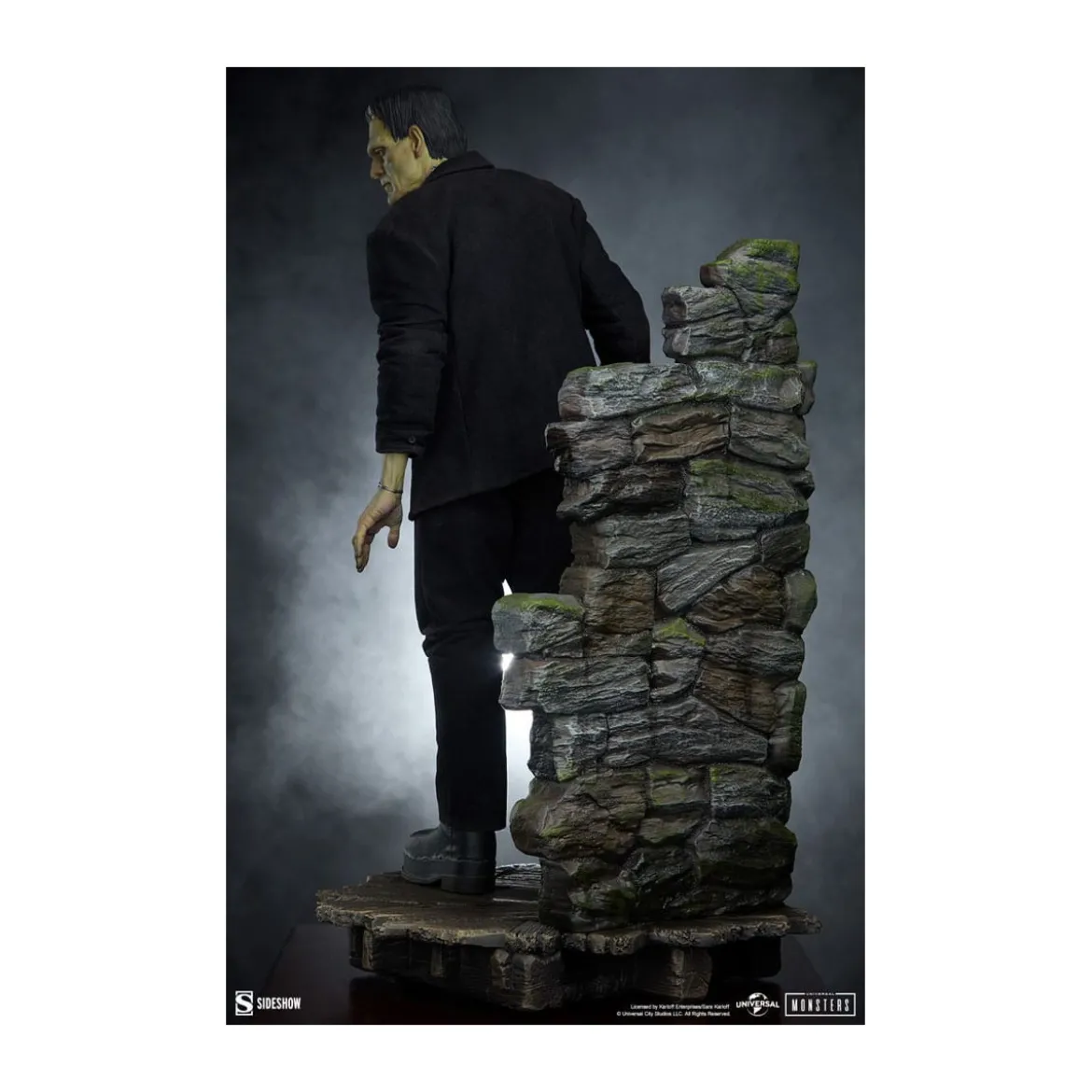 Sideshow Universal Monsters - Premium Format Frankenstein (Fabric costume) 1/4