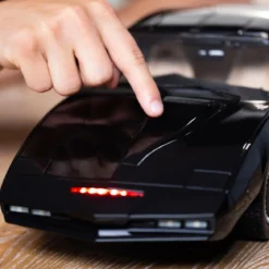 Takara Tomy - Knight Rider K2000 - Die Cast K.I.T.T 1/10