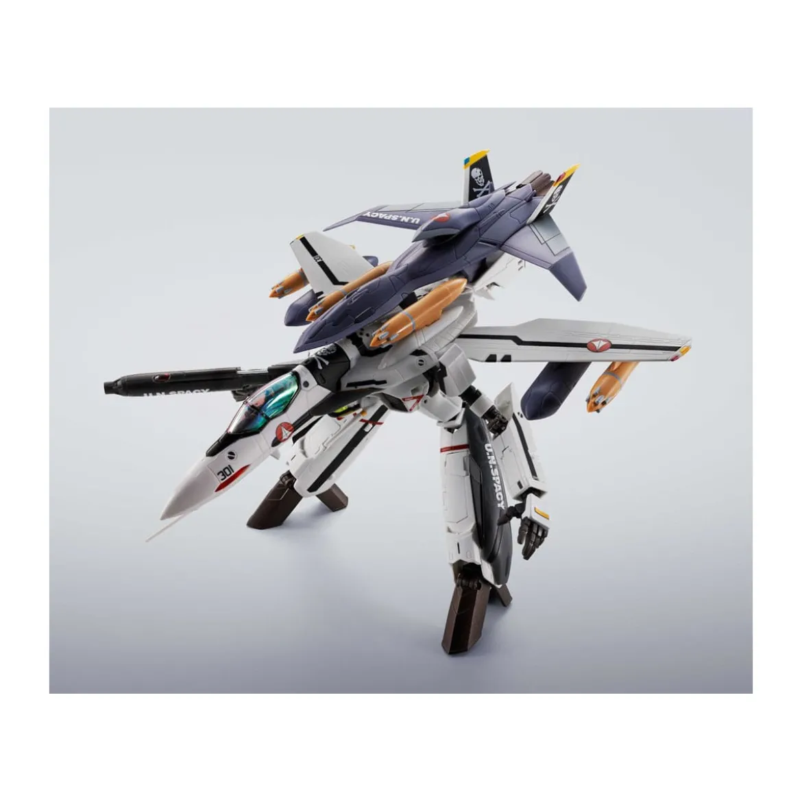 Tamashii Bandai - Hi-Metal R - VF-0S Phoenix (Roy Focker Use) & QF-2200D-B Ghost Set - Macross Zero