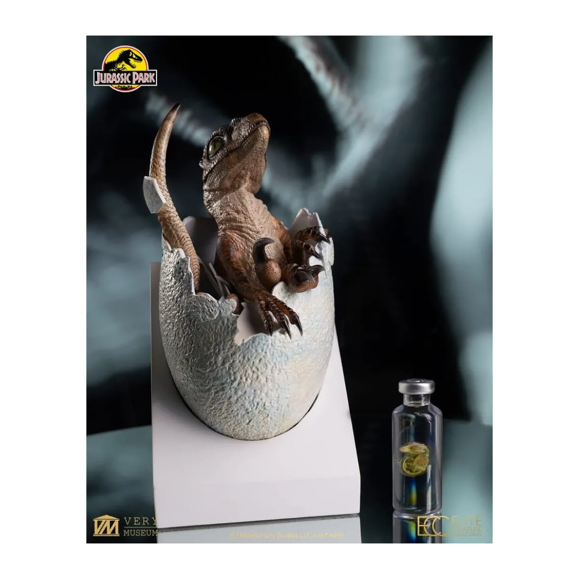 Toynami ECC Elite Creature Collectibles - Velociraptor Hatching Egg 1/1 - Jurassic Park