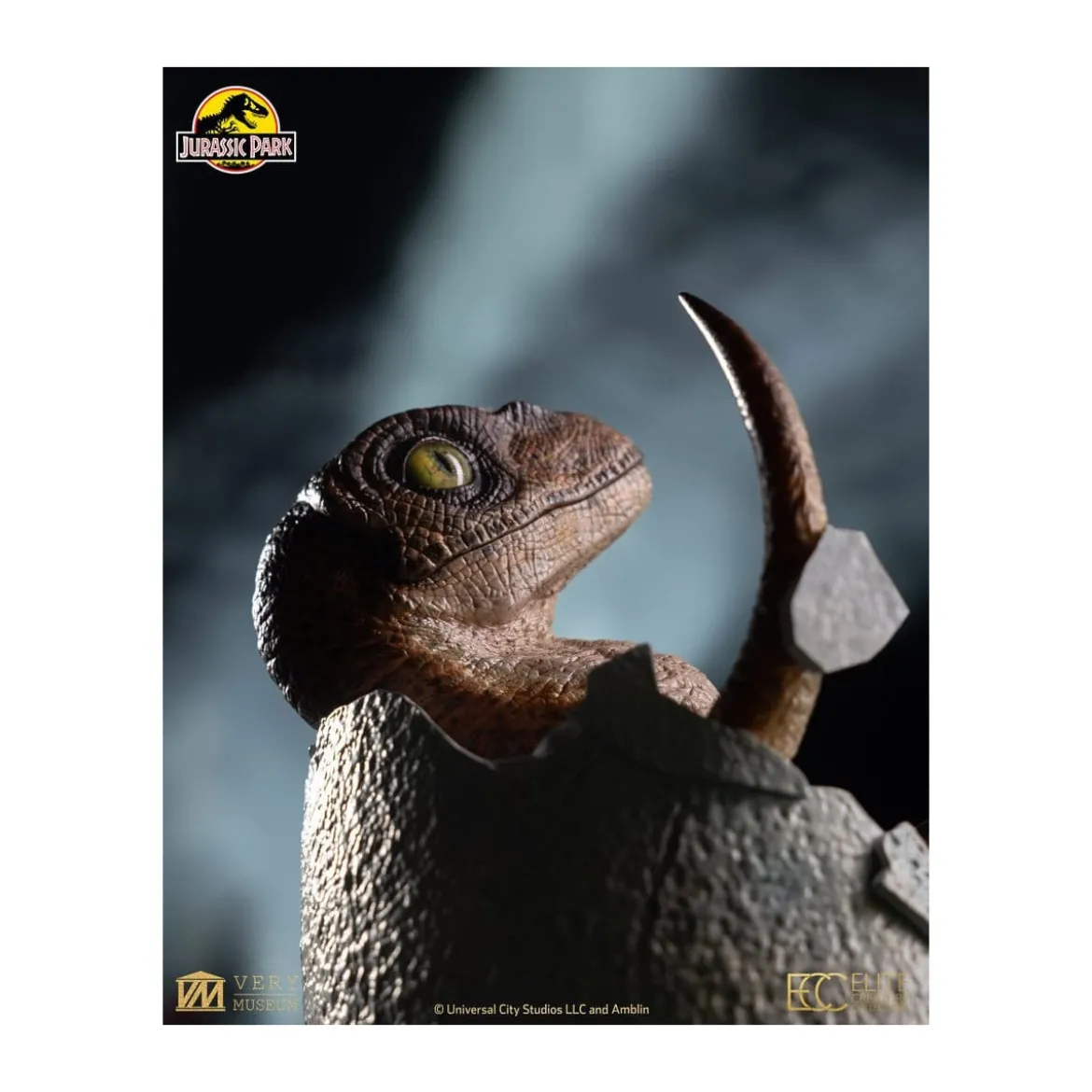 Toynami ECC Elite Creature Collectibles - Velociraptor Hatching Egg 1/1 - Jurassic Park