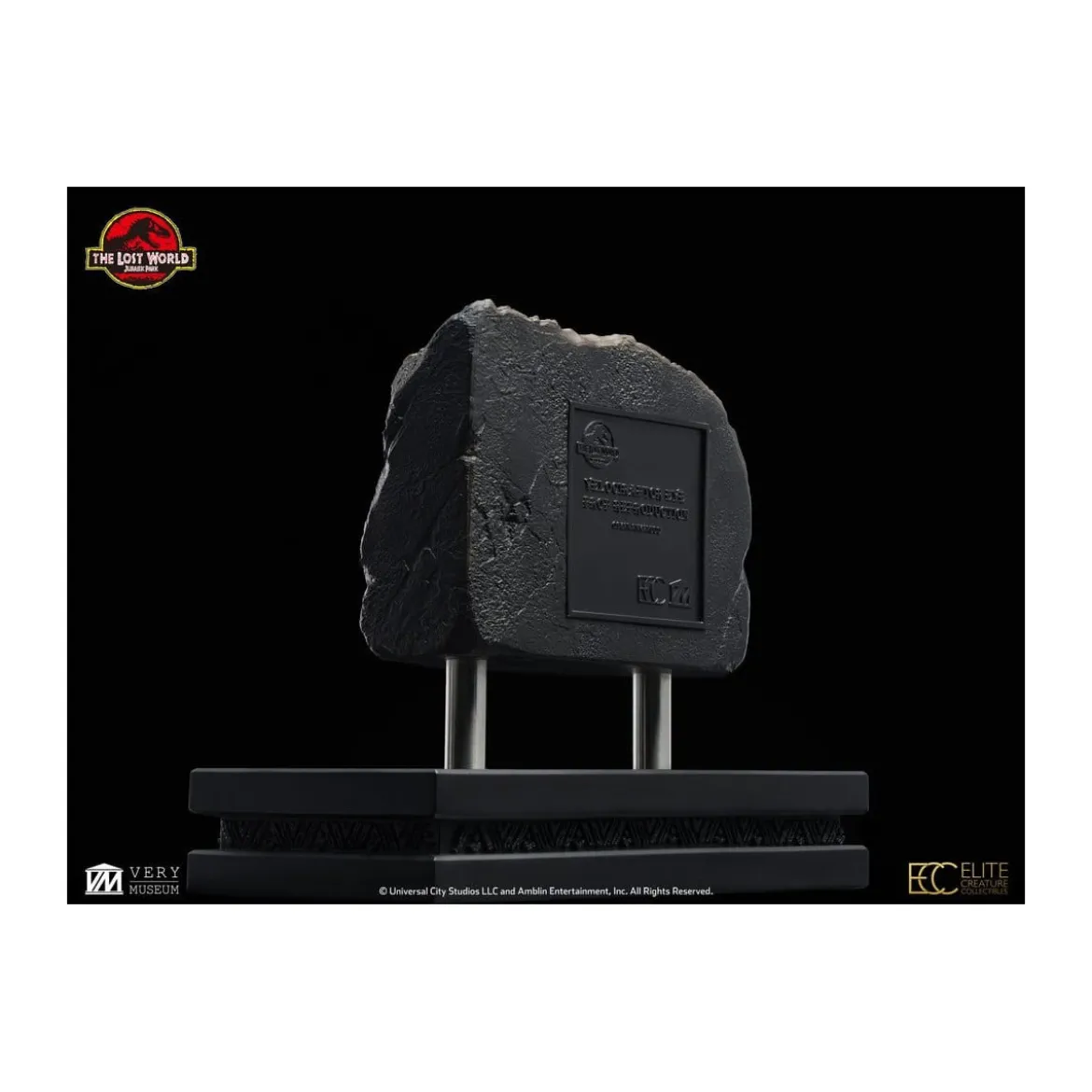 Toynami ECC Elite Creature Collectibles - Male Velociraptor Eye Prop - The Lost World: Jurassic Park