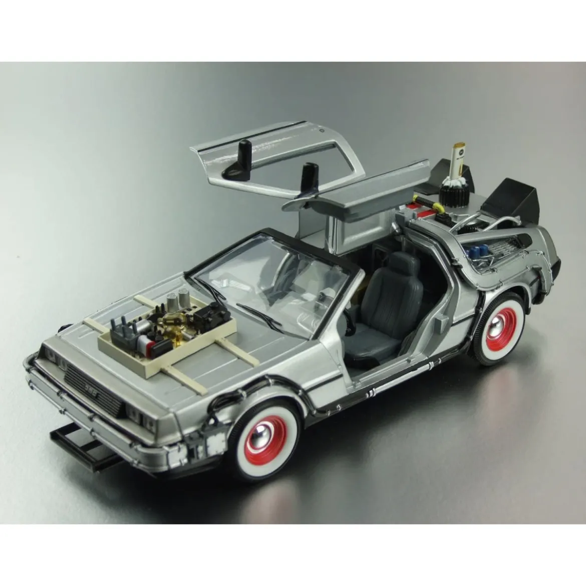 Welly - Retour vers le Futur III DeLorean 1/24 métal